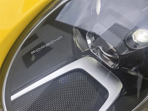 Used 2022 Porsche 911 Carrera w/ Premium Package image 9