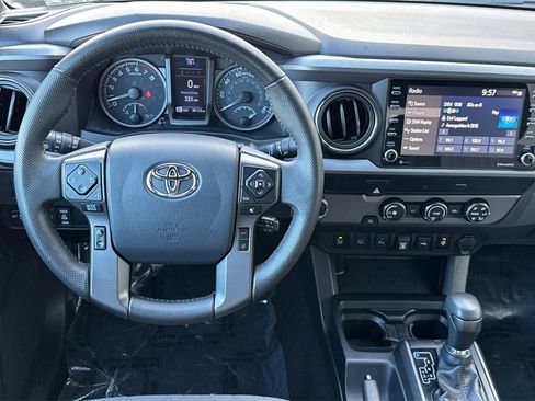 Used 2020 Toyota Tacoma TRD Sport image 16
