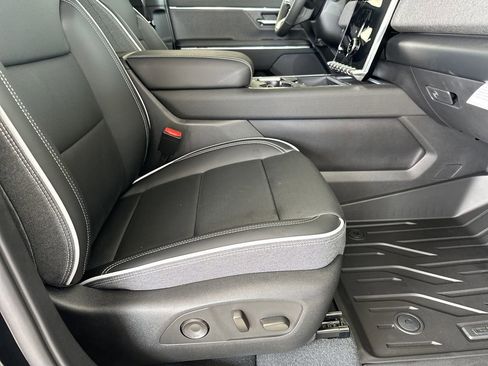 New 2026 GMC Sierra EV Elevation w/ Premium Package image 39