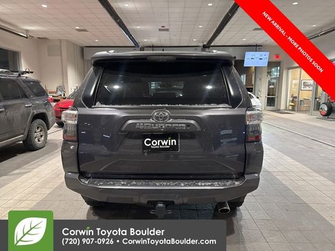 Used 2018 Toyota 4Runner SR5 Premium image 7