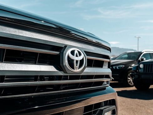 Used 2026 Toyota Tacoma SR5 image 10