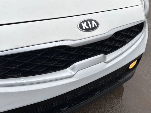 Used 2021 Kia Forte LXS FWD image 27