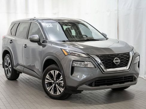 Used 2022 Nissan Rogue SV image 1