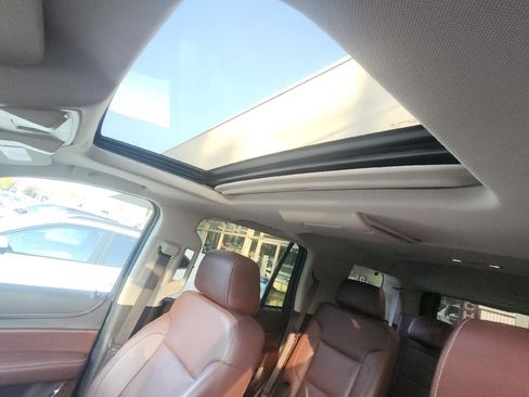 Used 2015 Chevrolet Tahoe LTZ AWD/4WD image 19