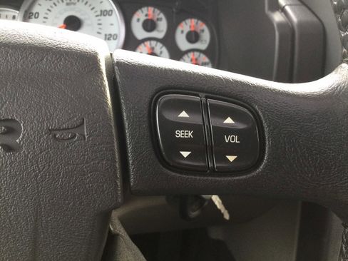 Used 2003 HUMMER H2 w/ Preferred Equipment Group image 29