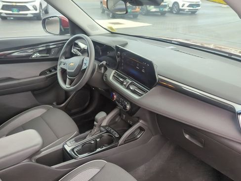 Certified 2024 Chevrolet TrailBlazer LT FWD image 17