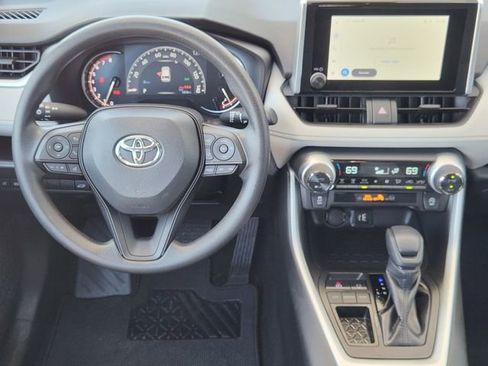 Used 2025 Toyota RAV4 XLE w/ Convenience Package FWD image 21