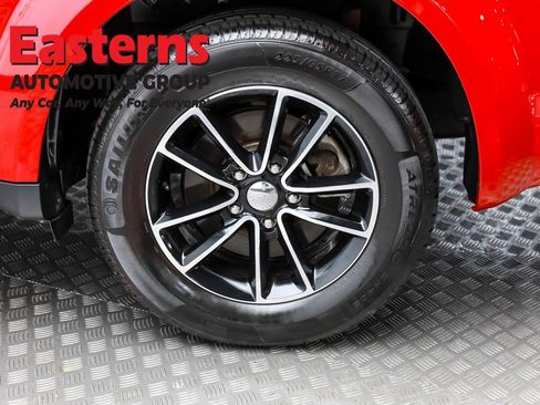 Used 2017 Dodge Journey SE w/ Flexible Seating Group image 8