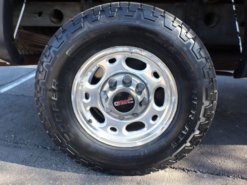 Used 2000 GMC Sierra 2500 SLE image 37