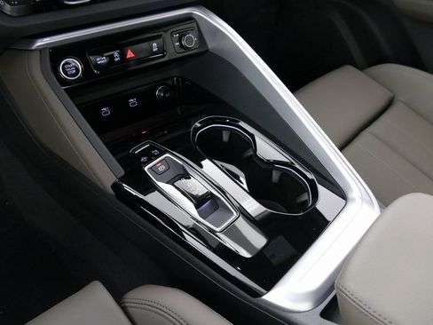 New 2025 Audi Q5 Premium Plus image 22