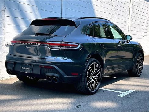 Certified 2025 Porsche Macan AWD/4WD image 17