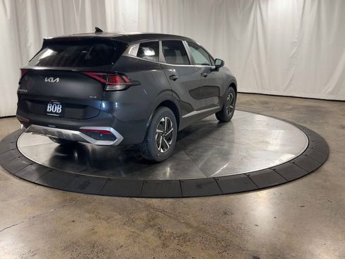 Certified 2025 Kia Sportage LX image 8
