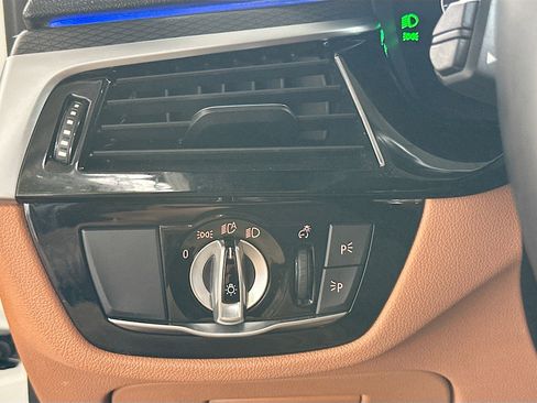 Used 2023 BMW 540i w/ M Sport Package image 10