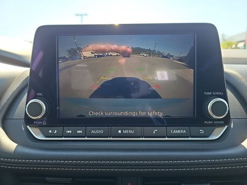 Used 2024 Nissan Rogue S FWD image 26