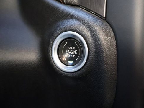 Used 2020 GMC Sierra 1500 AT4 image 32