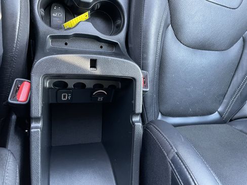 Used 2020 Jeep Cherokee Limited image 24