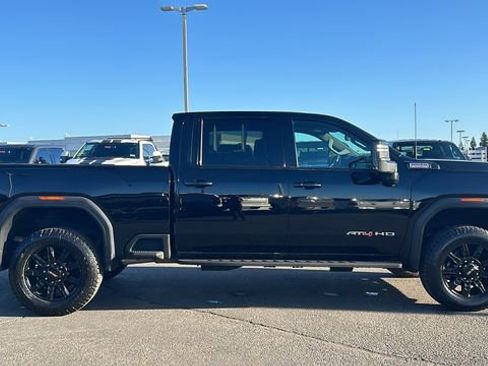 Used 2024 GMC Sierra 2500 AT4 w/ AT4 Premium Plus Package image 2