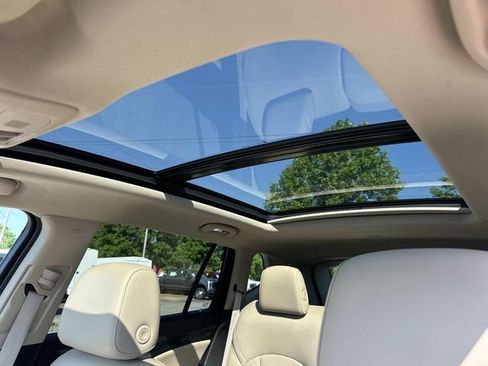 Used 2017 Buick Envision Premium AWD/4WD image 33