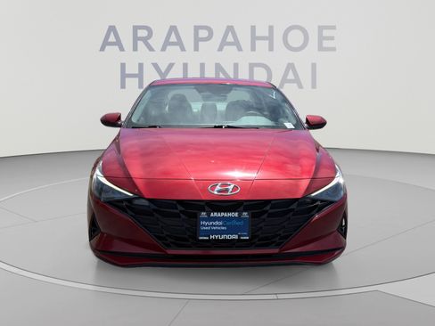 Used 2023 Hyundai Elantra SEL w/ Preferred Accessory Package FWD image 8