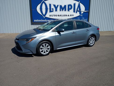 Used 2022 Toyota Corolla LE FWD image 1