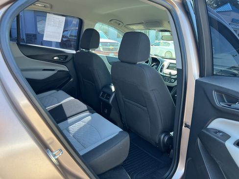 Used 2019 Chevrolet Equinox LS FWD image 11