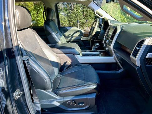 Used 2017 Ford F150 Lariat w/ Equipment Group 502A Luxury image 9