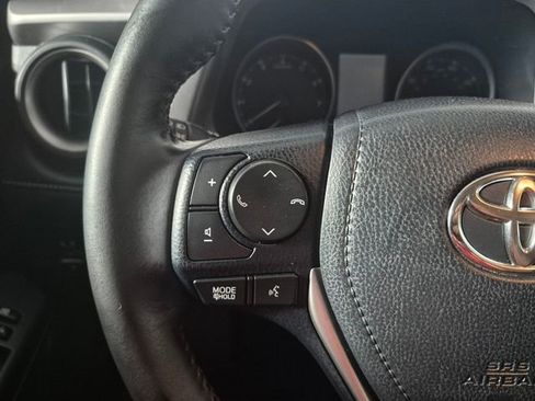 Used 2018 Toyota RAV4 XLE image 18