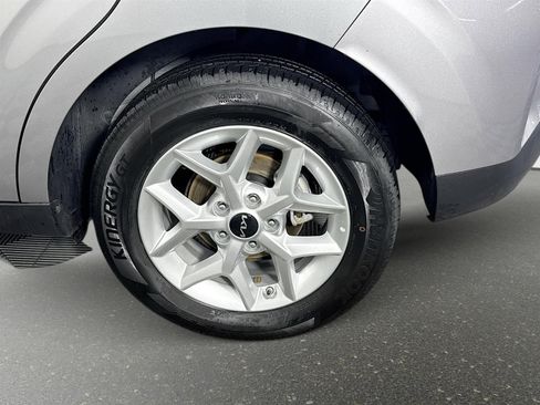 Certified 2025 Kia Soul LX w/ LX Technology Package FWD image 28