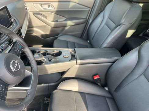 Certified 2023 Nissan Rogue SV w/ SV Premium Package image 21