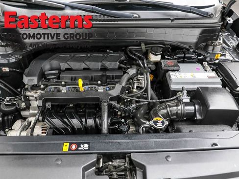 Used 2022 Hyundai Venue SEL image 7