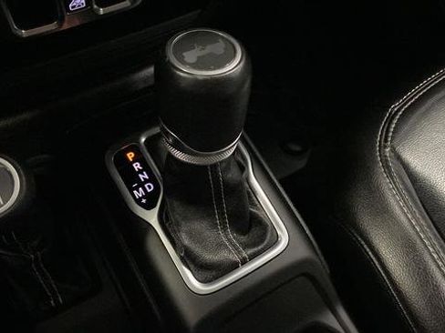 Used 2020 Jeep Wrangler Unlimited Sahara AWD/4WD image 19