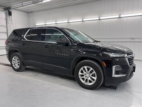 Used 2023 Chevrolet Traverse LS FWD image 13