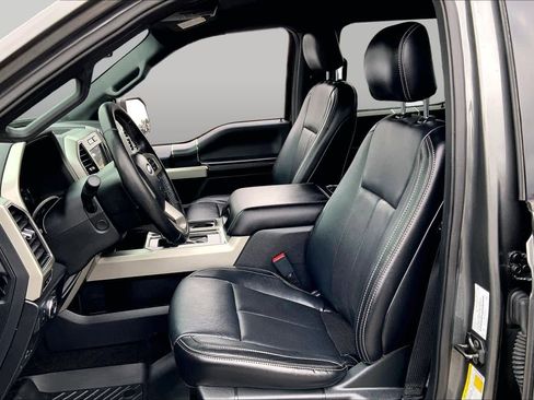 Used 2019 Ford F150 Lariat w/ Equipment Group 502A Luxury RWD image 8