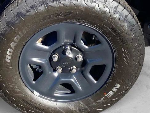 Certified 2025 Jeep Wrangler Sport image 25