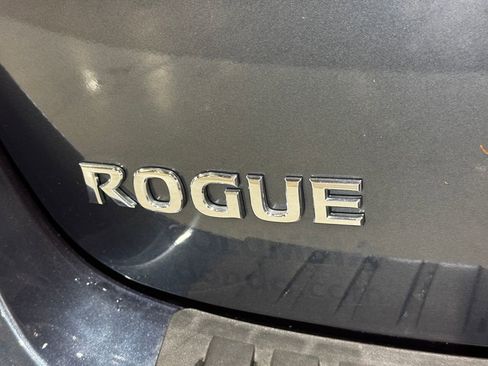 Used 2013 Nissan Rogue SL AWD/4WD image 32