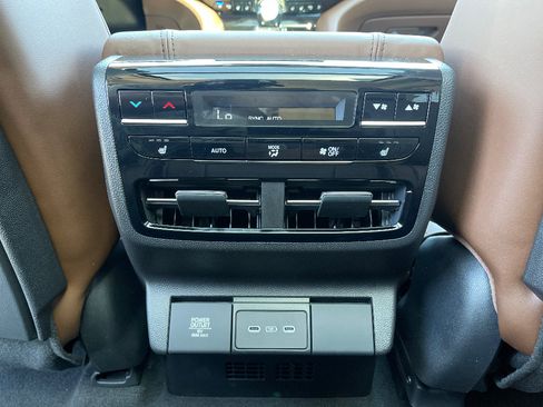 Used 2026 Acura MDX SH-AWD w/ Advance Package image 40