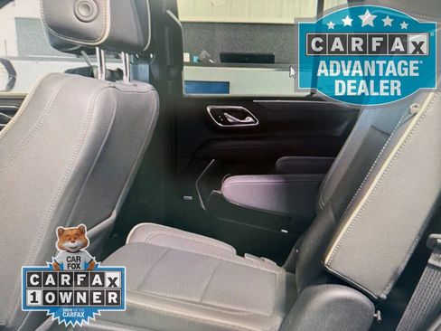 Used 2024 GMC Yukon SLT w/ SLT Luxury Package AWD/4WD image 5