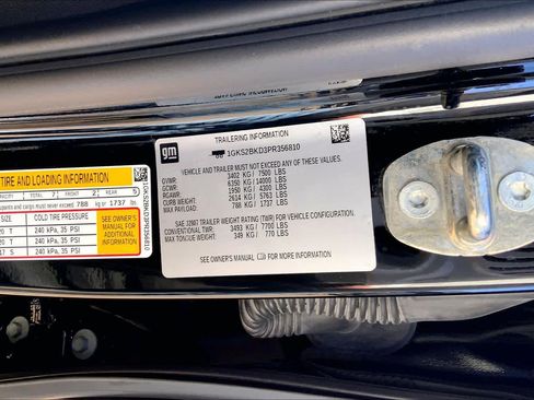 Used 2023 GMC Yukon SLT image 37