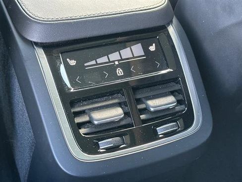 Certified 2024 Volvo XC90 B6 Ultimate w/ Protection Package Premier image 13