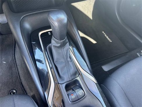 Used 2022 Toyota Corolla LE image 23