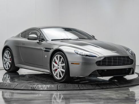 Used 2014 Aston Martin V8 Vantage S RWD image 28
