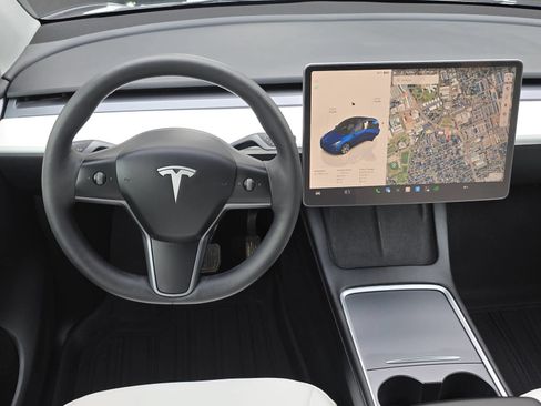 Used 2023 Tesla Model Y Long Range AWD/4WD image 15