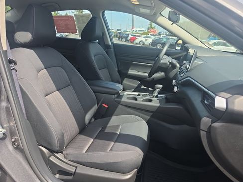 Certified 2025 Nissan Altima 2.5 S FWD image 25