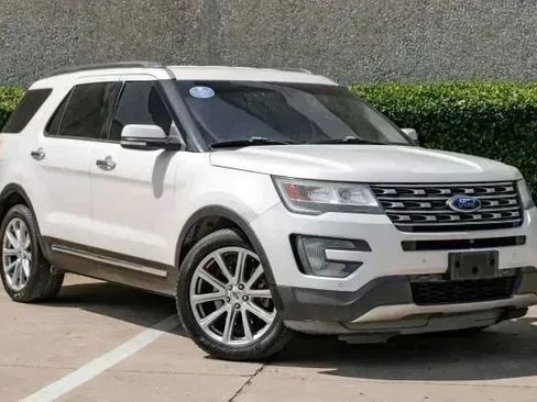 Used 2016 Ford Explorer Limited image 8