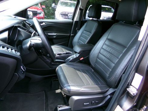 Used 2016 Ford Escape Titanium w/ Equipment Group 301A FWD image 13