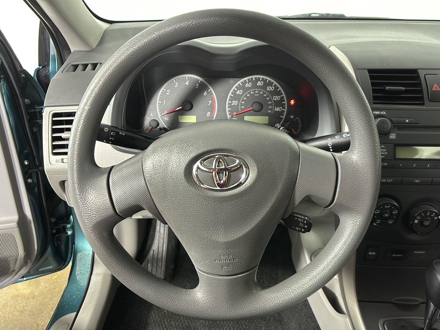 Used 2009 Toyota Corolla LE w/ All Weather Guard Pkg FWD image 28