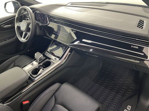 Used 2025 Audi Q8 Prestige AWD/4WD image 23