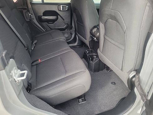 Used 2020 Jeep Wrangler Unlimited Sport S image 15