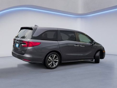 Used 2023 Honda Odyssey Touring image 4