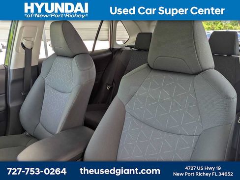 Used 2024 Toyota RAV4 AWD Hybrid image 7